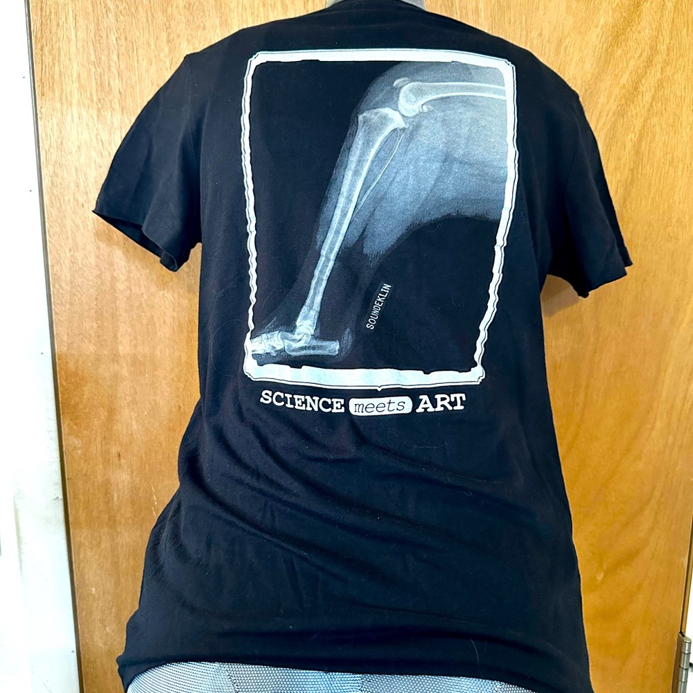 Branded graphic tee with X Ray design on back